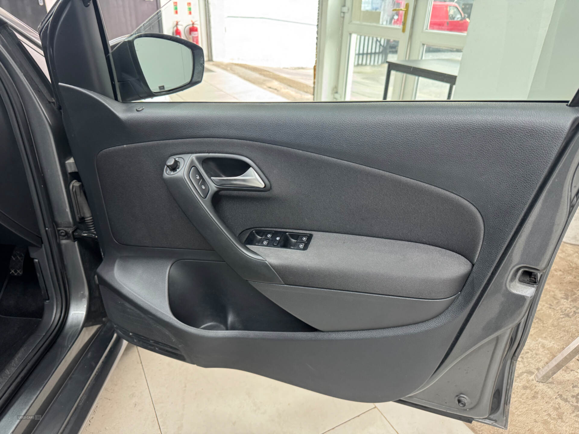 Volkswagen Polo HATCHBACK in Down
