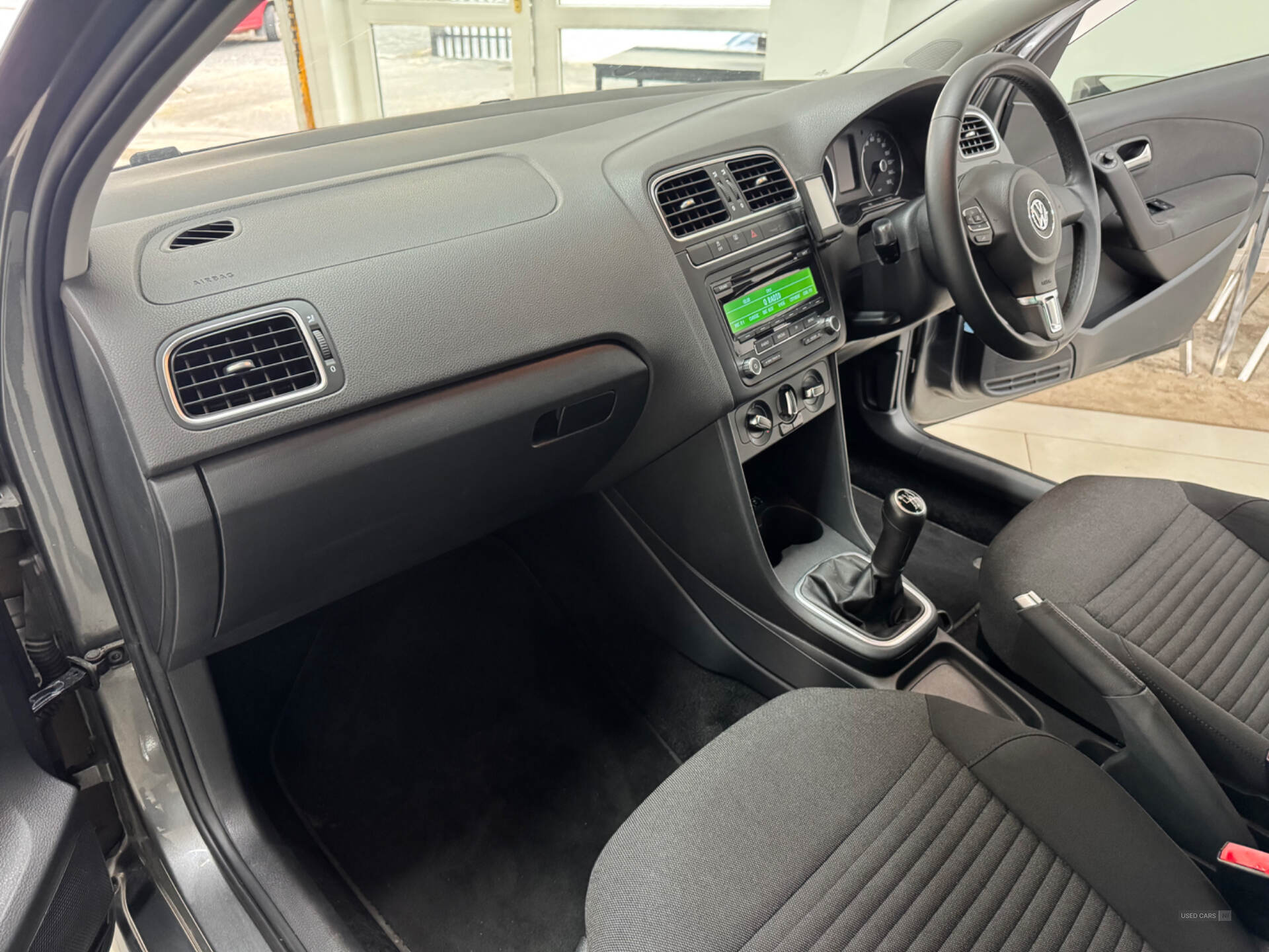 Volkswagen Polo HATCHBACK in Down