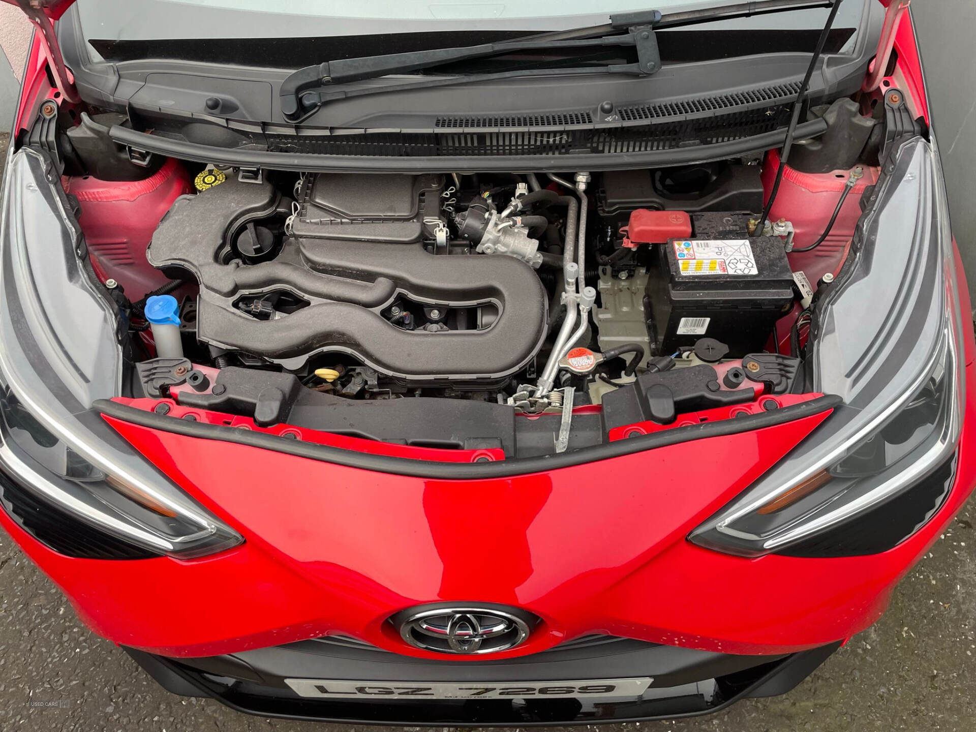 Nov 2018 Toyota Aygo 1.0 VVT-i X-Play 5dr