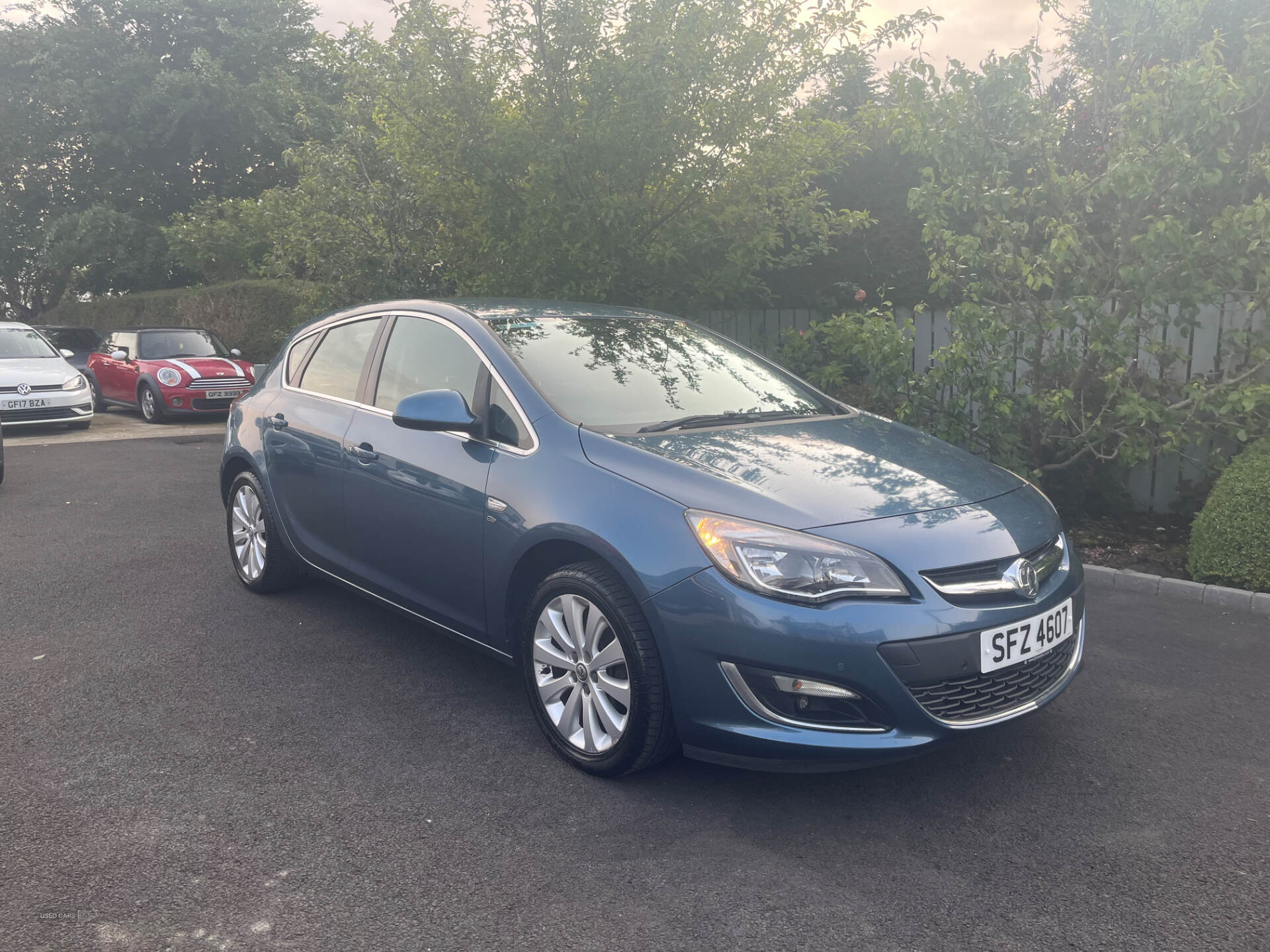 Apr 2014 Vauxhall Astra 1.6i 16V Elite 5dr