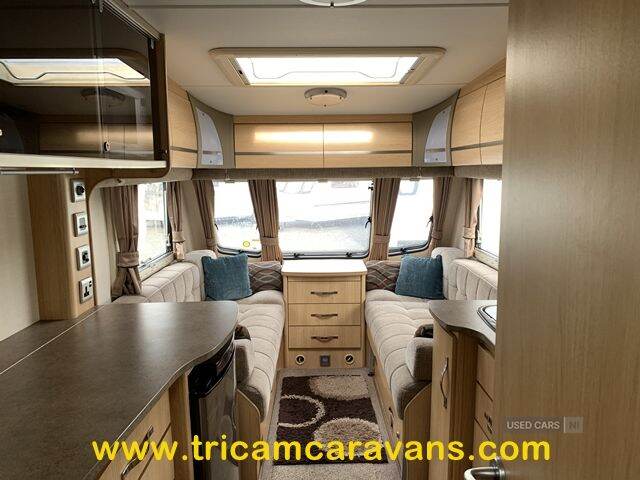 2011 Coachman Pastiche 460/2 2 Berth