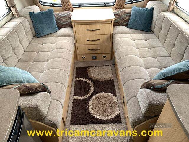 2011 Coachman Pastiche 460/2 2 Berth