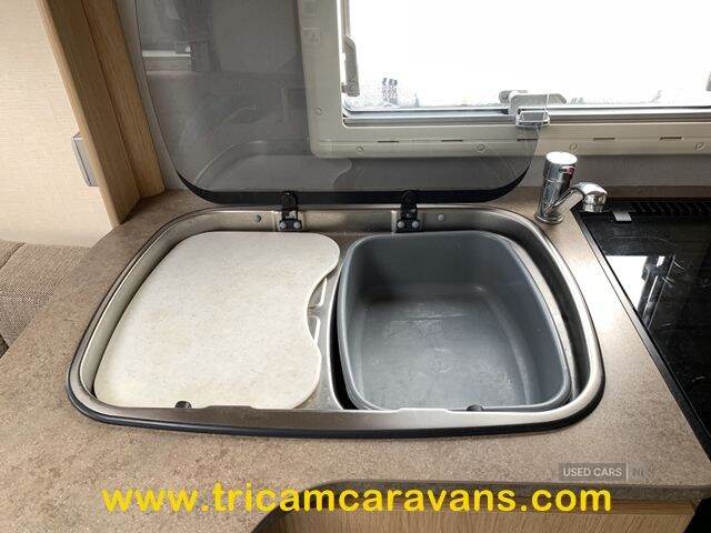 2011 Coachman Pastiche 460/2 2 Berth