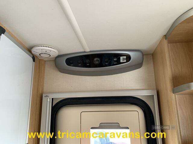 2011 Coachman Pastiche 460/2 2 Berth