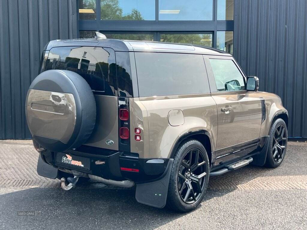 Oct 2022 Land Rover Defender 3.0 D250 X-Dynamic HSE 90 3dr Auto