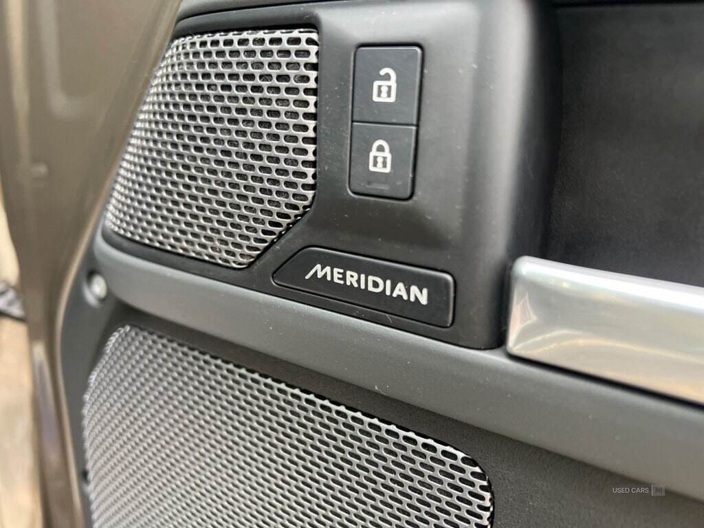 Oct 2022 Land Rover Defender 3.0 D250 X-Dynamic HSE 90 3dr Auto