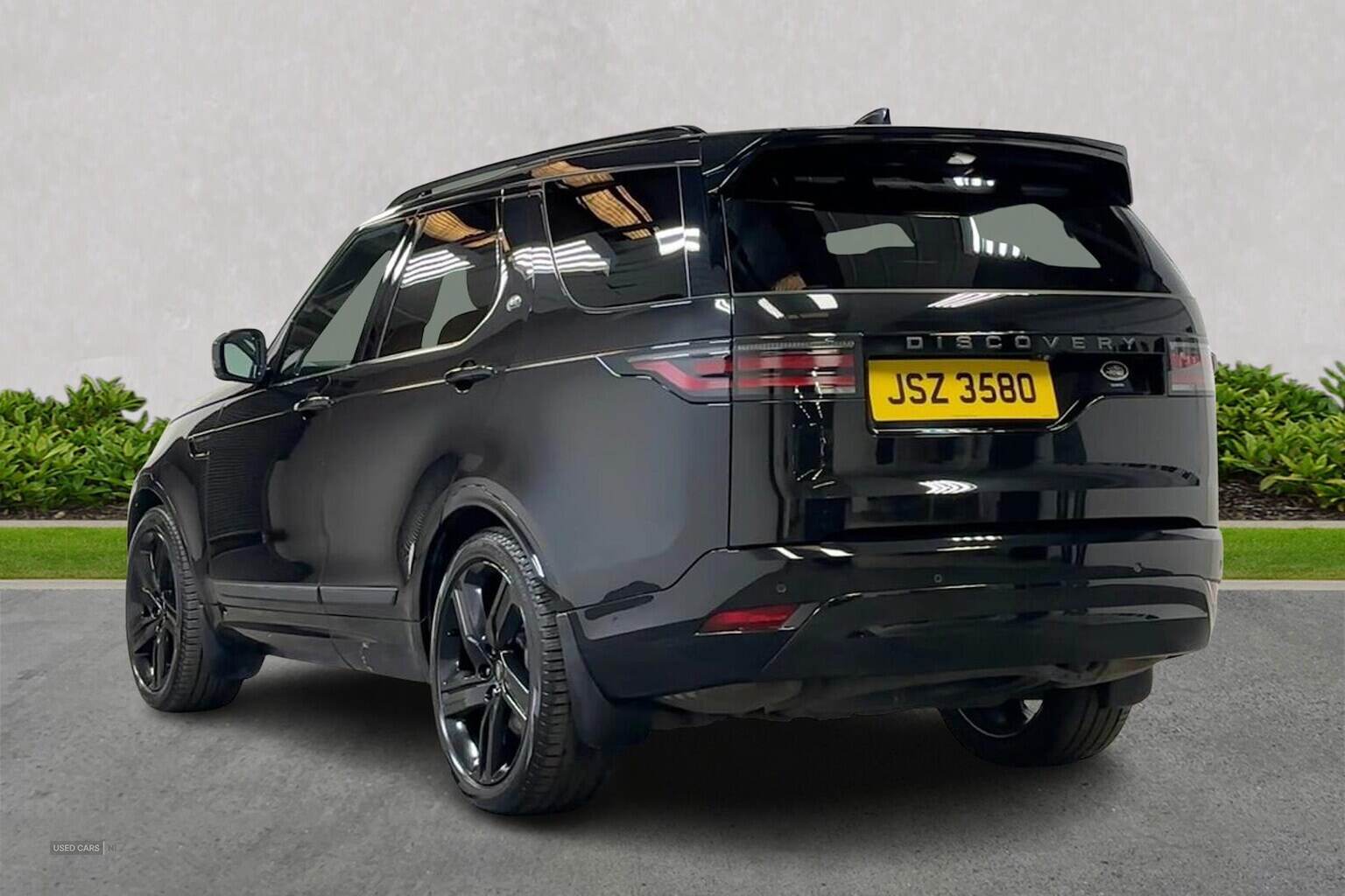 Jul 2021 Land Rover Discovery 3.0 D300 R-Dynamic Hse 5Dr Auto