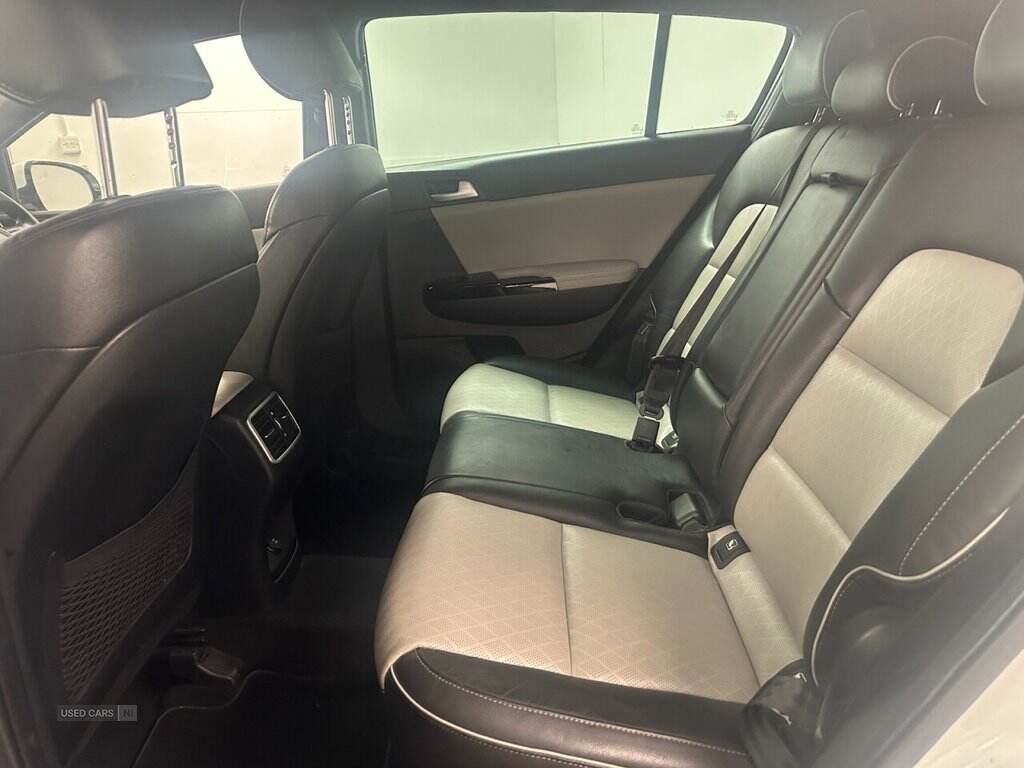 Jan 2017 Kia Sportage 2.0 CRDi GT-Line 5dr [AWD]
