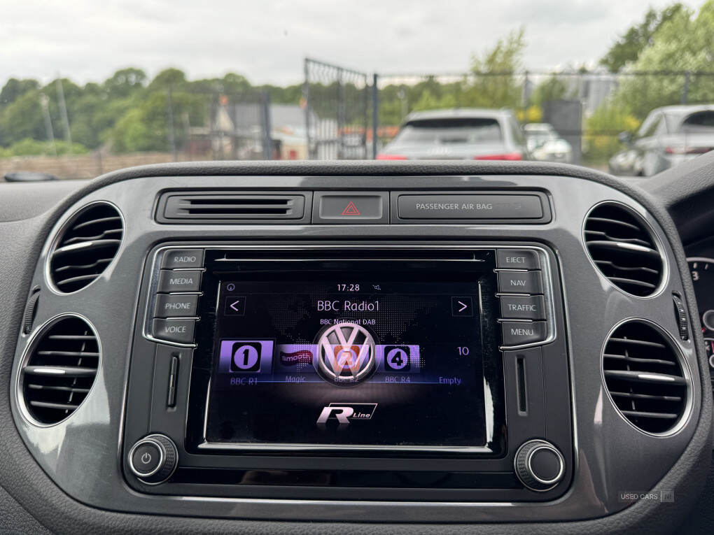 Mar 2016 Volkswagen Tiguan 2.0 TDi BlueMotion Tech R-Line Edition 150 5dr DSG