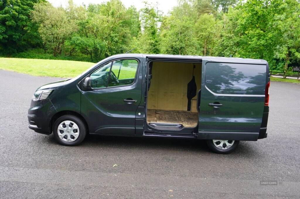 Jun 2022 Renault Trafic SL28 Blue dCi 130 Business Van