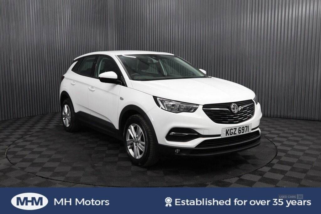 Aug 2018 Vauxhall Grandland X 1.6 Turbo D SE 5dr