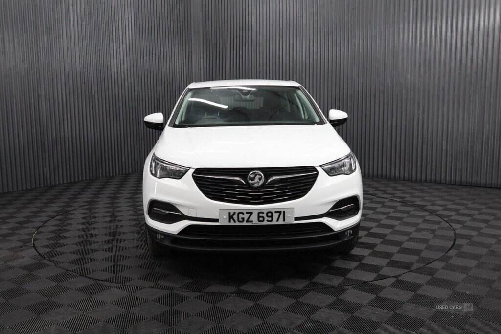 Aug 2018 Vauxhall Grandland X 1.6 Turbo D SE 5dr