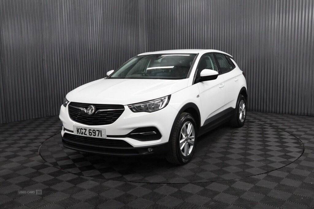 Aug 2018 Vauxhall Grandland X 1.6 Turbo D SE 5dr
