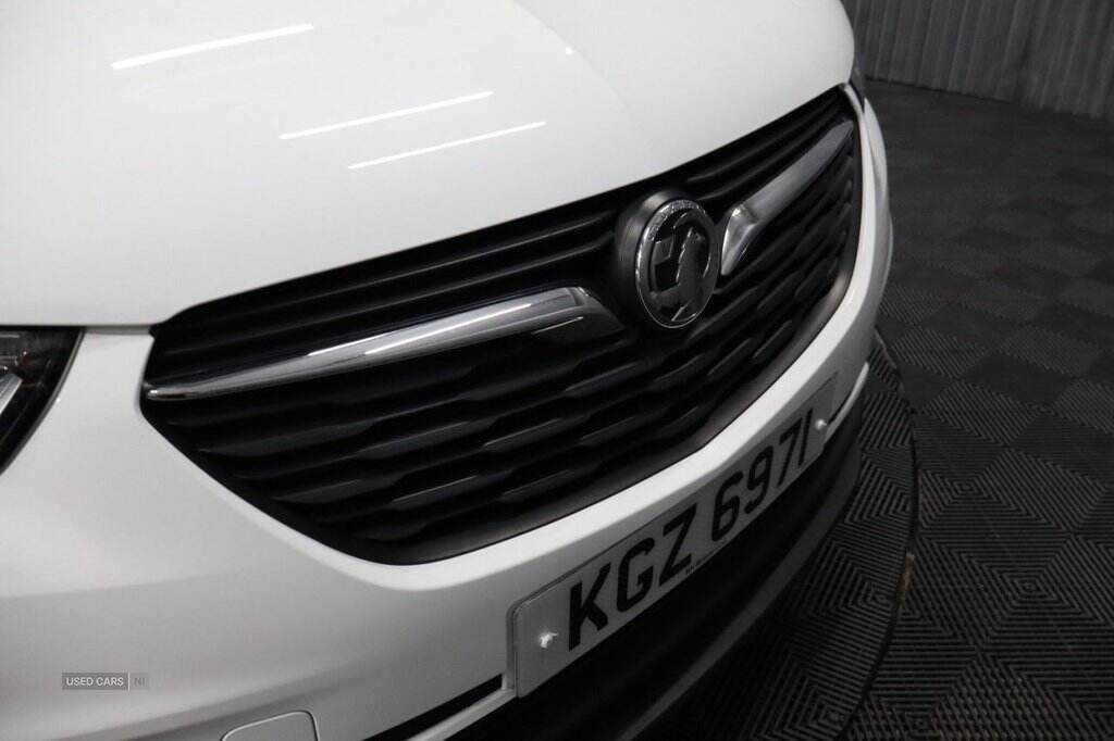 Aug 2018 Vauxhall Grandland X 1.6 Turbo D SE 5dr