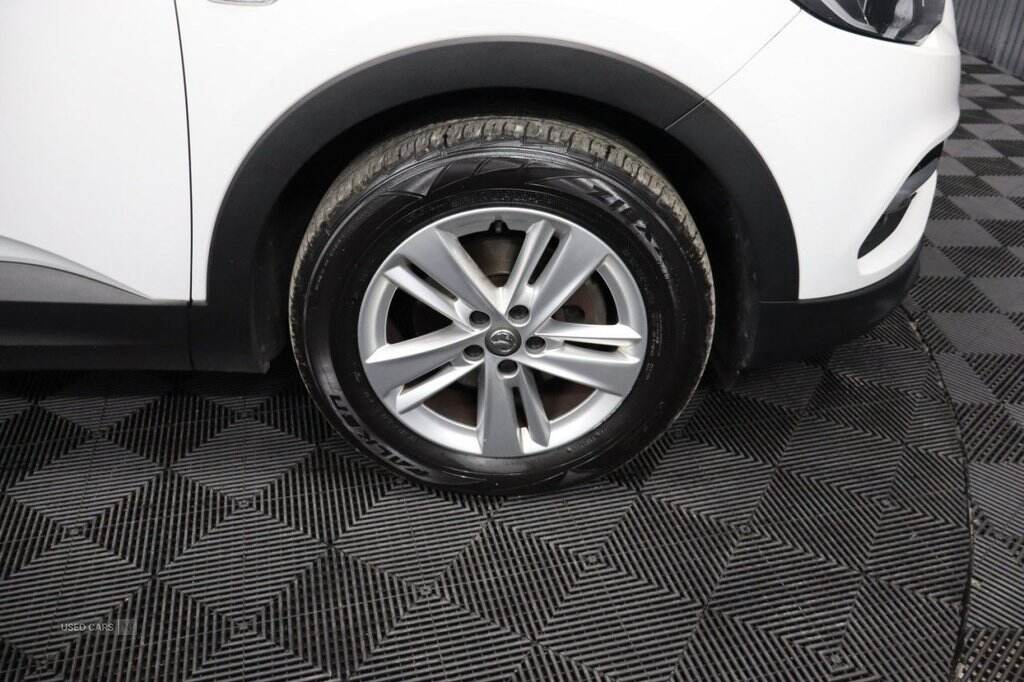 Aug 2018 Vauxhall Grandland X 1.6 Turbo D SE 5dr