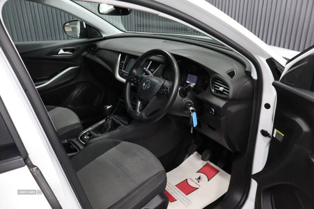 Aug 2018 Vauxhall Grandland X 1.6 Turbo D SE 5dr