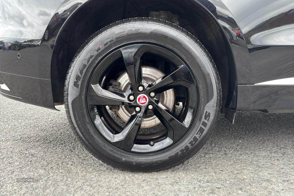 May 2021 Jaguar F-Pace 3.0 D300 R-Dynamic S 5dr Auto AWD