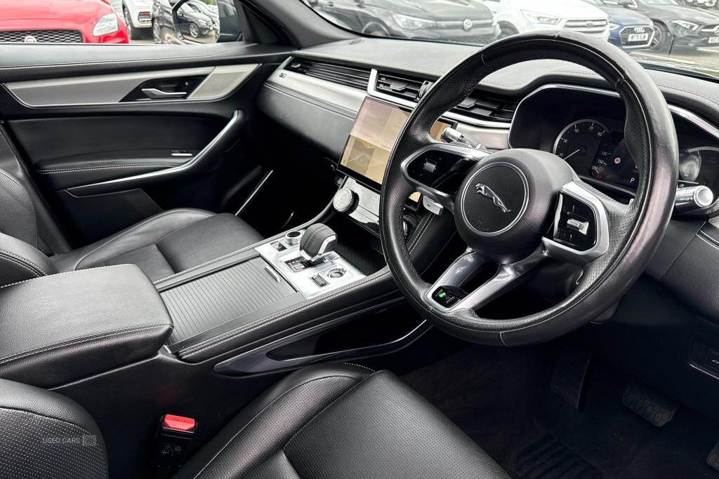 May 2021 Jaguar F-Pace 3.0 D300 R-Dynamic S 5dr Auto AWD