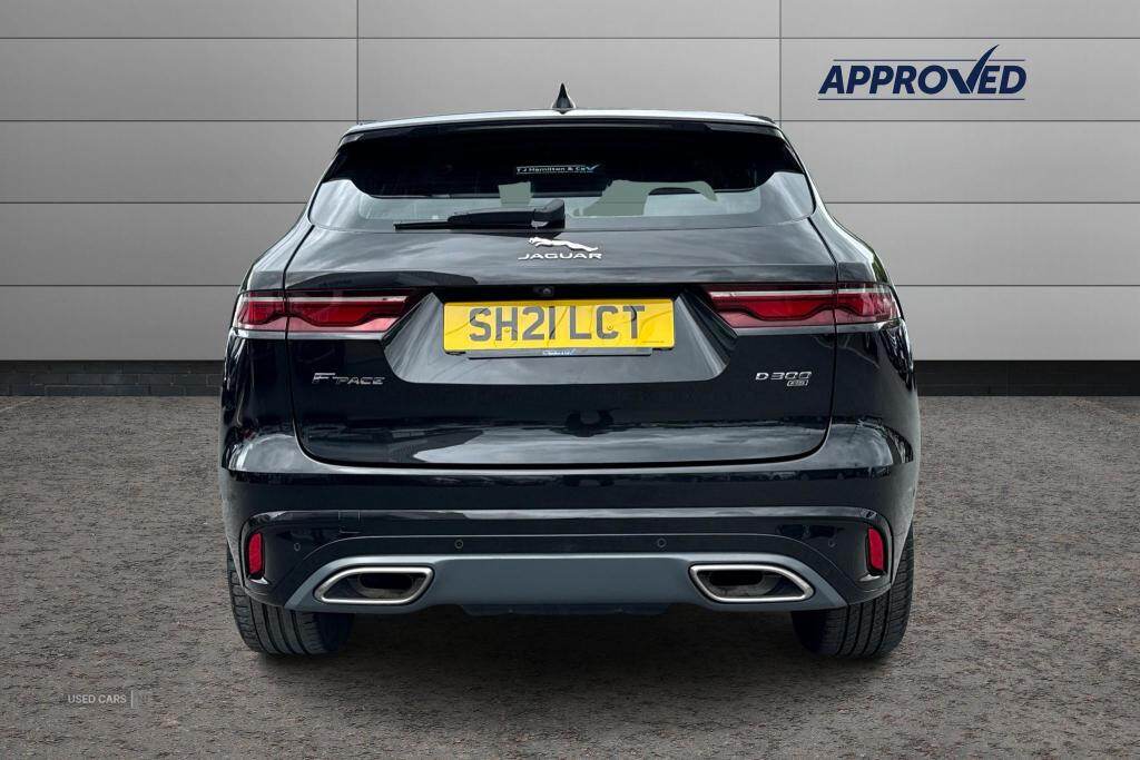 May 2021 Jaguar F-Pace 3.0 D300 R-Dynamic S 5dr Auto AWD