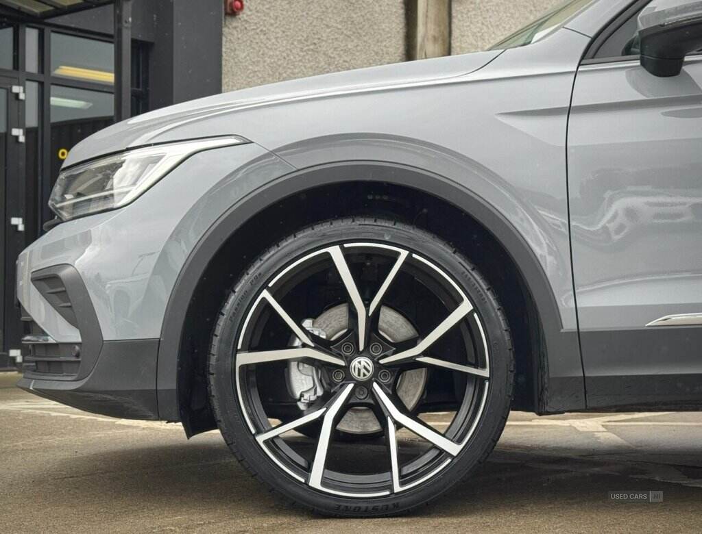Aug 2021 Volkswagen Tiguan 2.0 TDI Life 5dr DSG