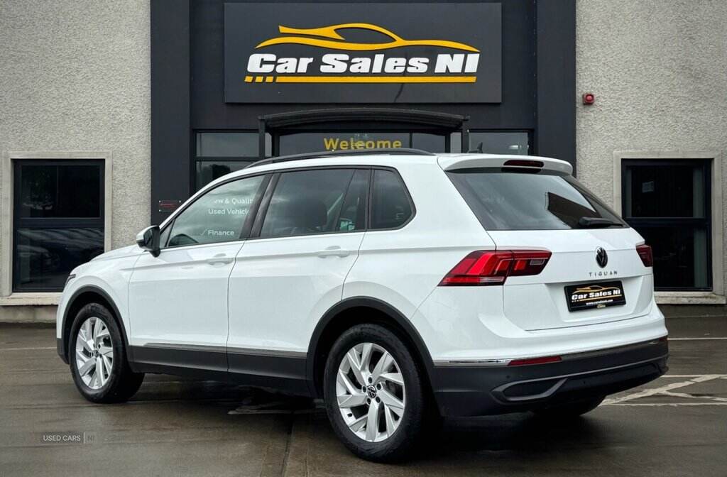 Apr 2021 Volkswagen Tiguan 2.0 TDI Life 5dr DSG