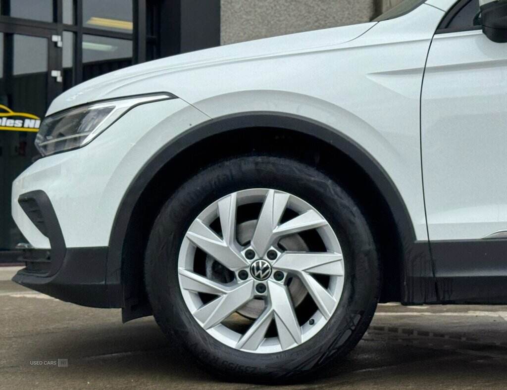 Apr 2021 Volkswagen Tiguan 2.0 TDI Life 5dr DSG