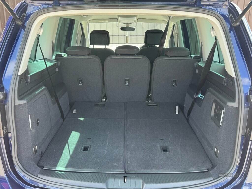 Oct 2020 Volkswagen Sharan 2.0 TDI SCR 150 SE Nav 5dr