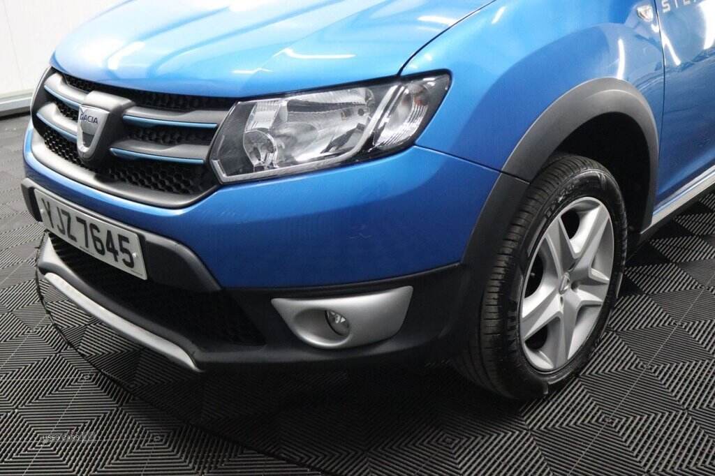 Aug 2016 Dacia Sandero Stepway 0.9 TCe Laureate 5dr [Start Stop]