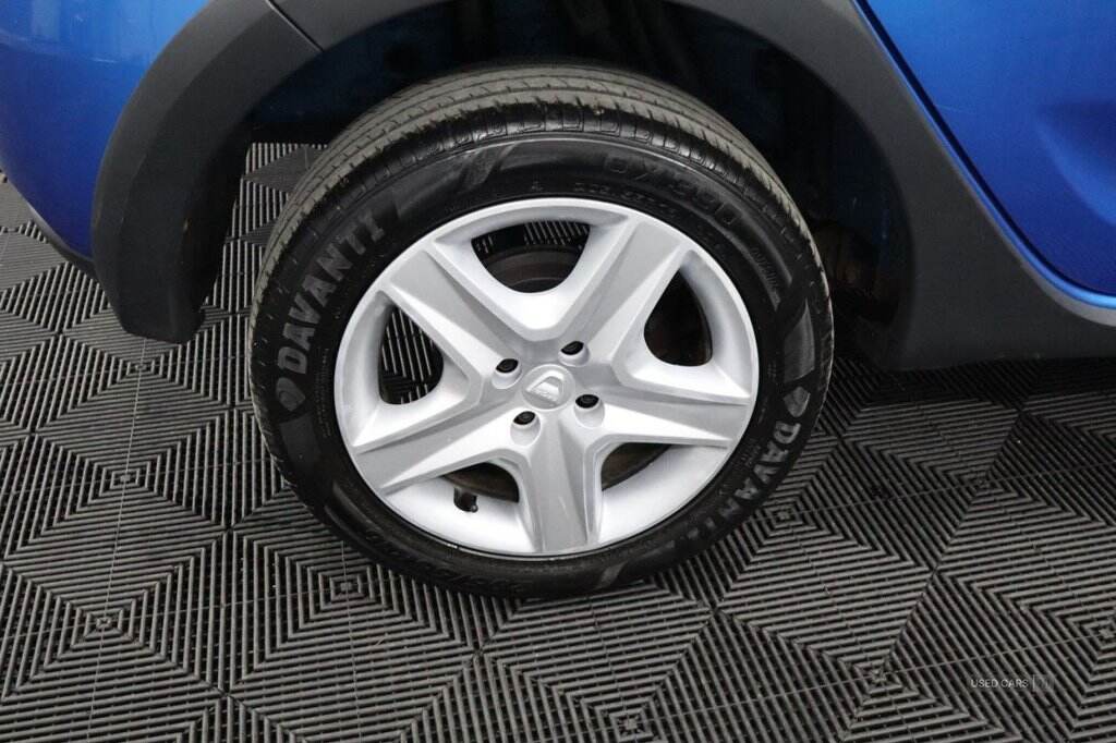 Aug 2016 Dacia Sandero Stepway 0.9 TCe Laureate 5dr [Start Stop]