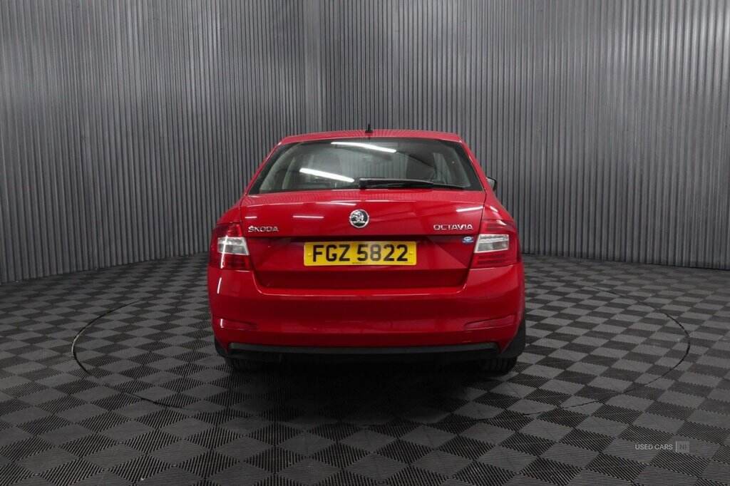 Mar 2014 Skoda Octavia 1.6 TDI CR Elegance 5dr