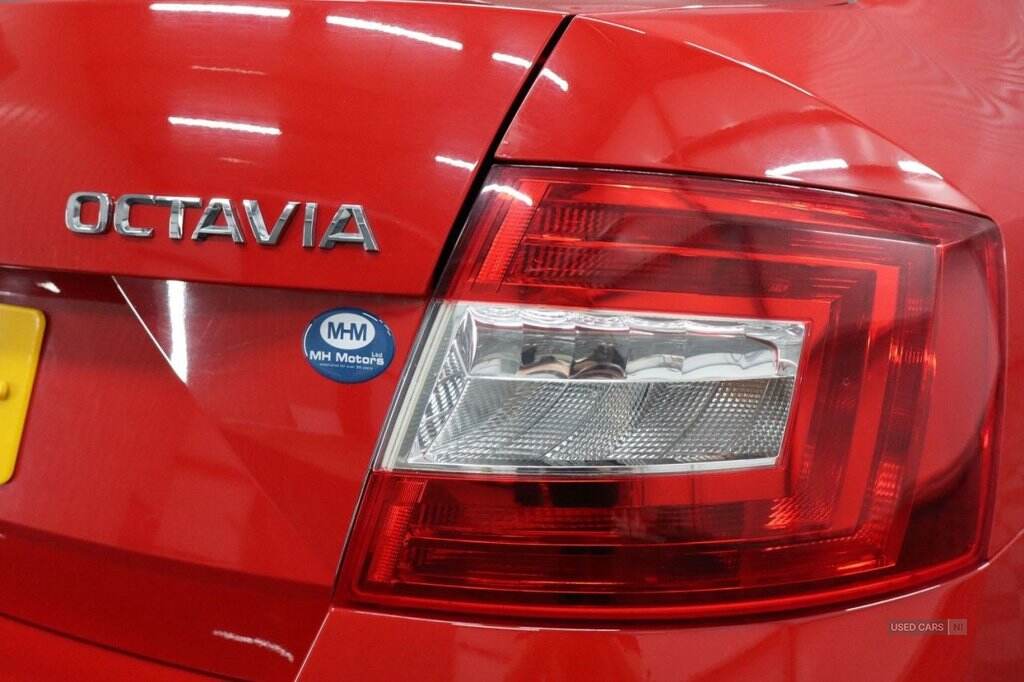 Mar 2014 Skoda Octavia 1.6 TDI CR Elegance 5dr