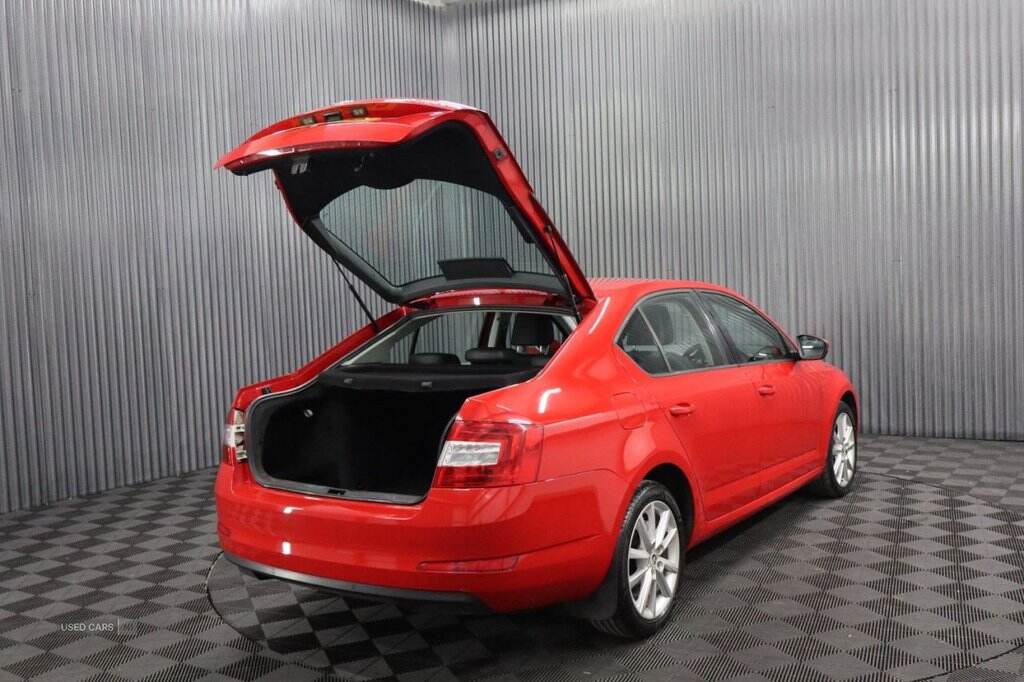 Mar 2014 Skoda Octavia 1.6 TDI CR Elegance 5dr