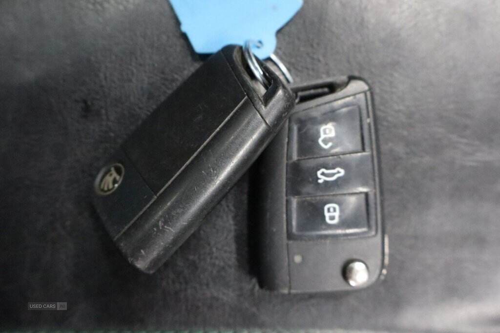 Mar 2014 Skoda Octavia 1.6 TDI CR Elegance 5dr