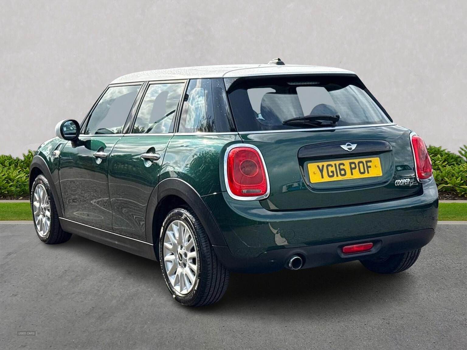 Mar 2016 MINI HATCHBACK 1.5 Cooper D 5Dr