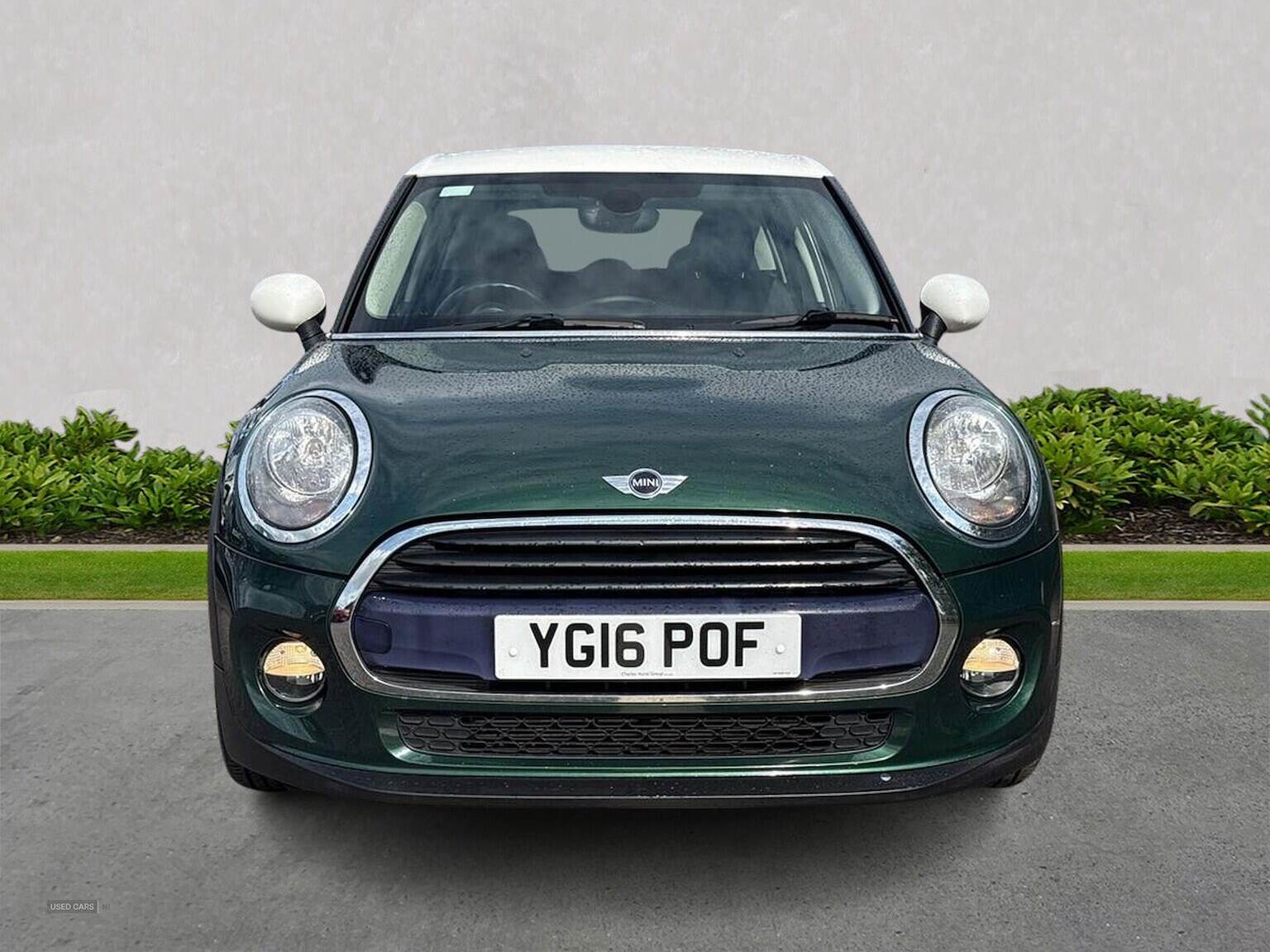Mar 2016 MINI HATCHBACK 1.5 Cooper D 5Dr