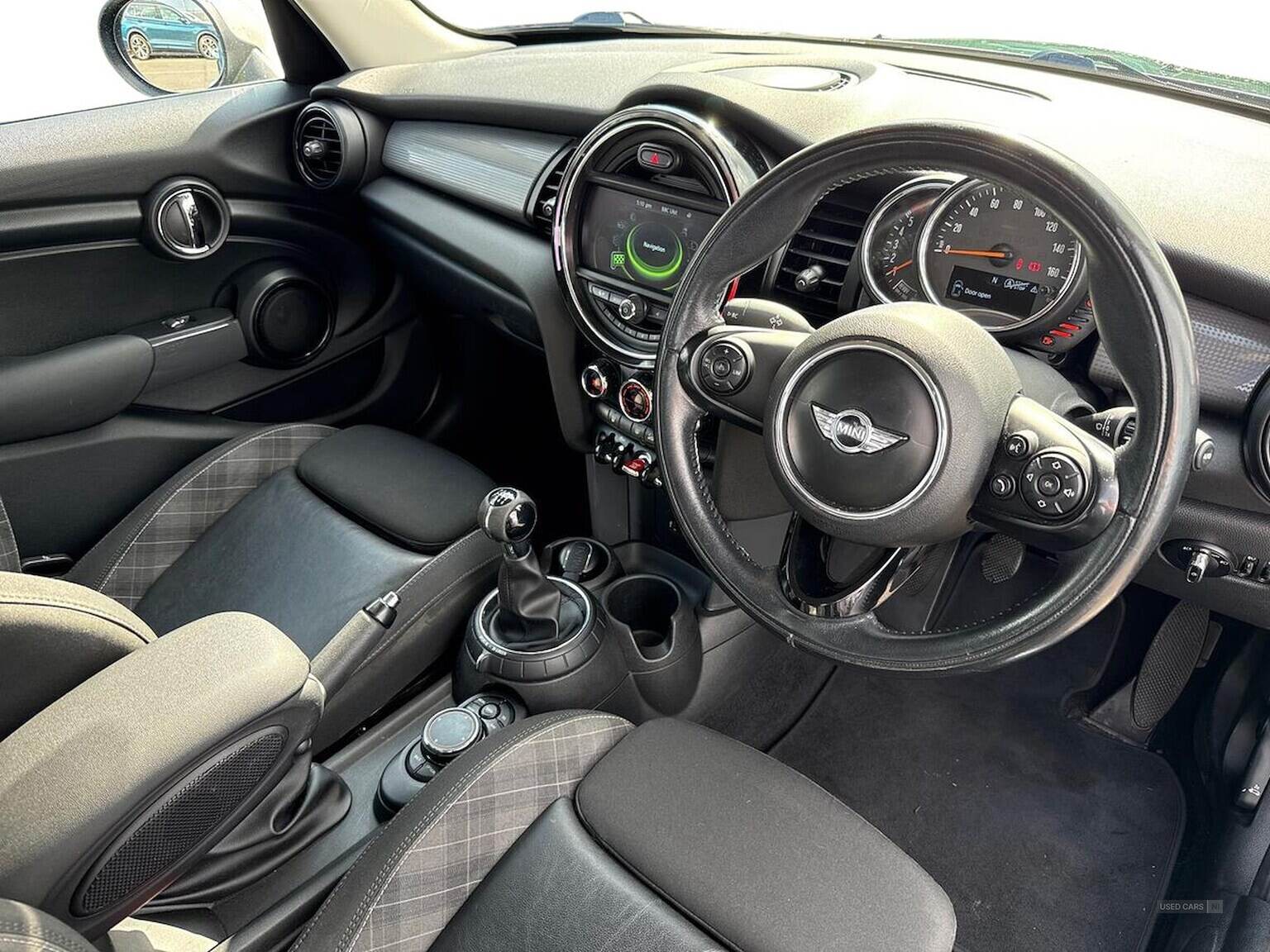 Mar 2016 MINI HATCHBACK 1.5 Cooper D 5Dr