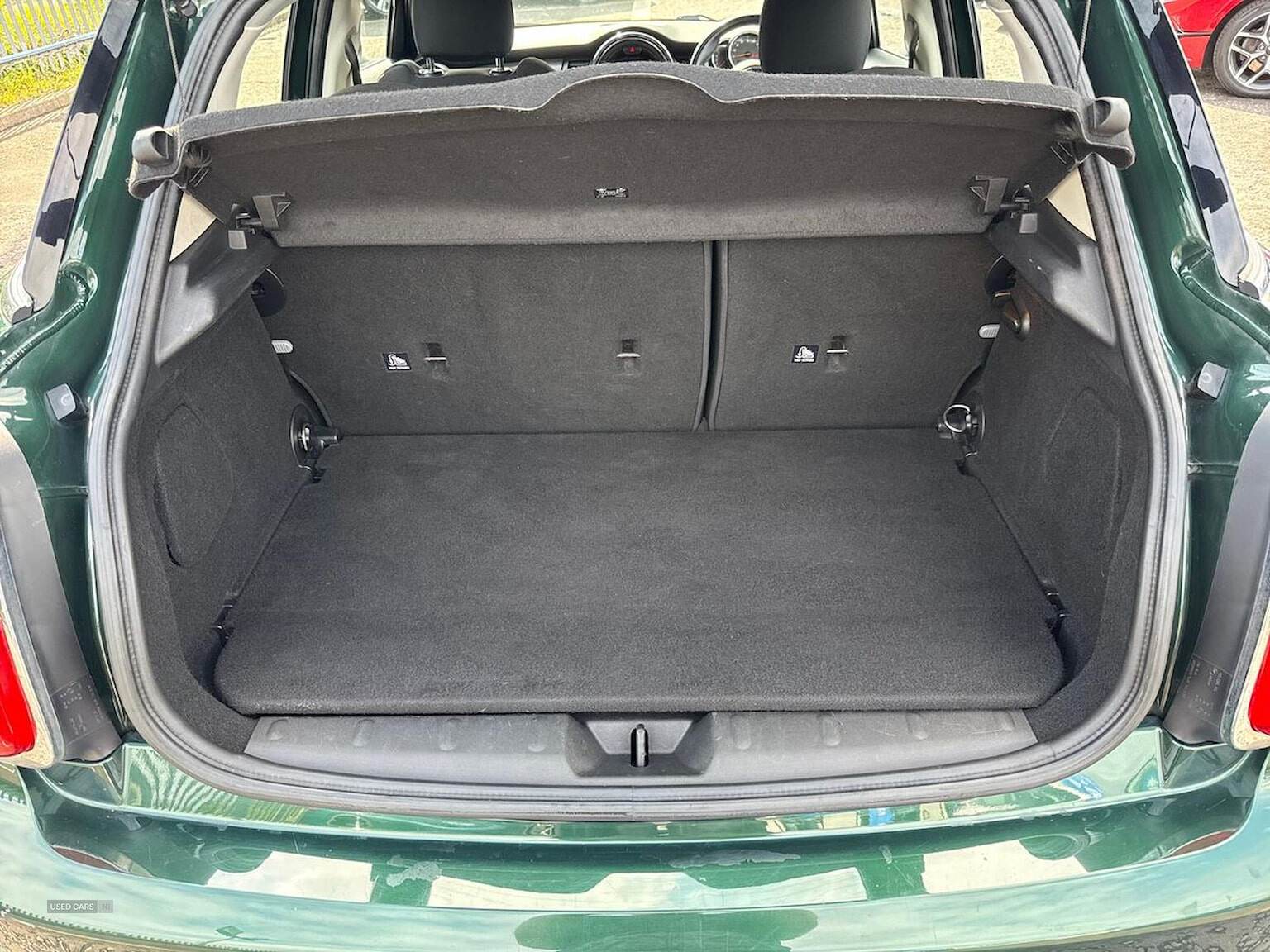 Mar 2016 MINI HATCHBACK 1.5 Cooper D 5Dr
