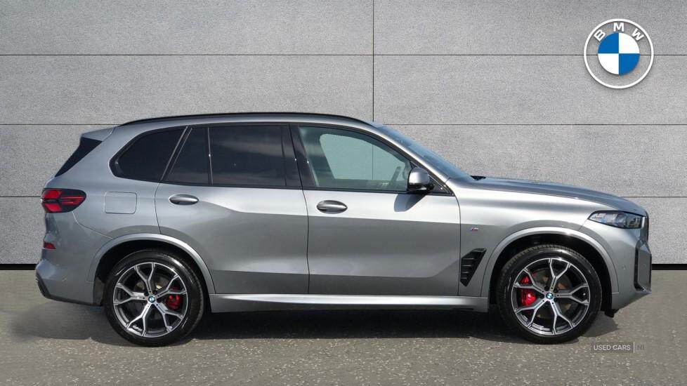 Aug 2024 BMW X5 xDrive30d MHT M Sport 5dr Auto