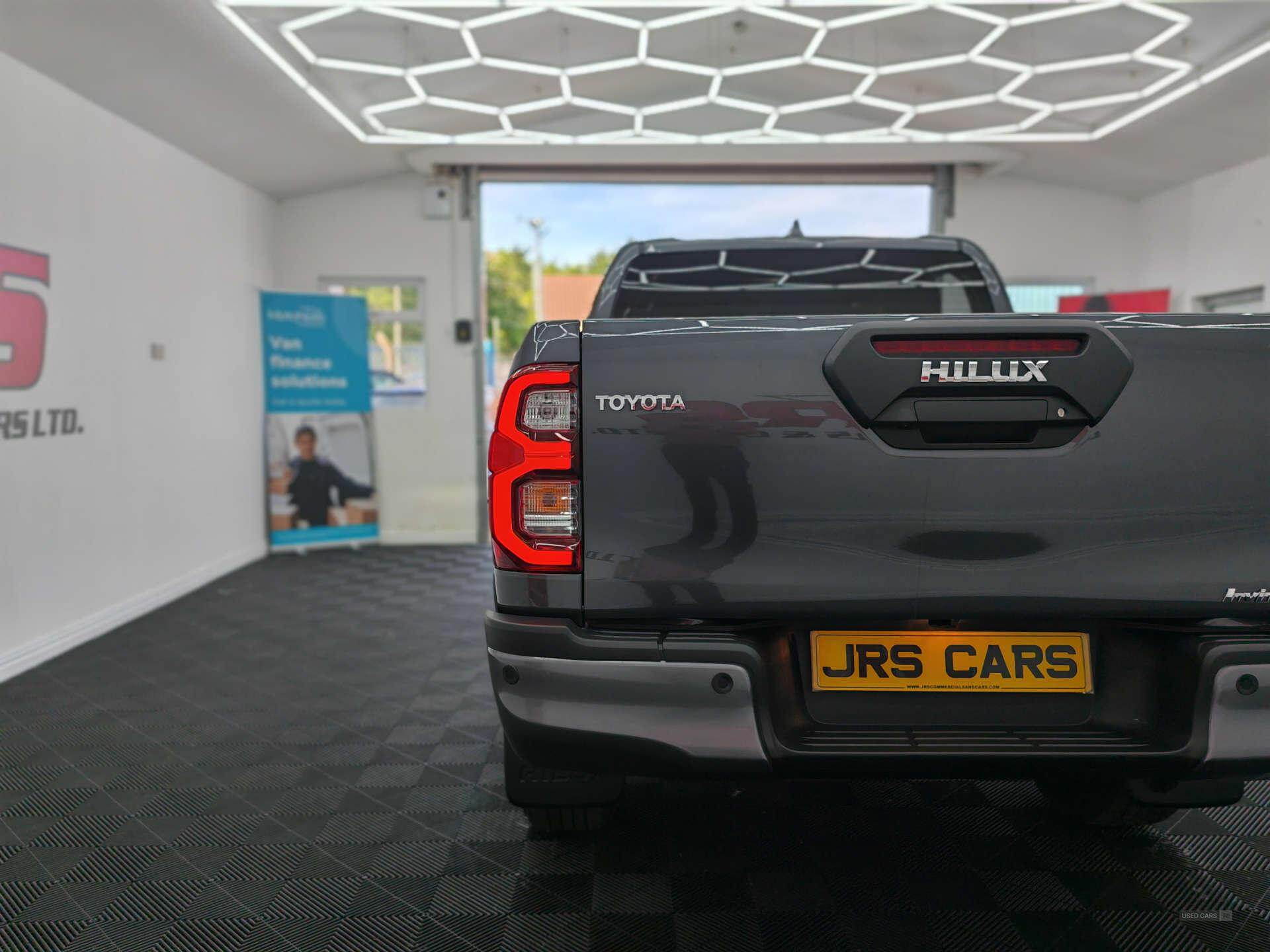 2025 Toyota Hilux 2.8 Hilux Invincible X MHEV 4WD A 4WD 4dr