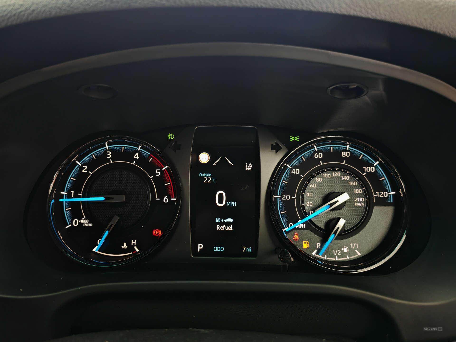 2025 Toyota Hilux 2.8 Hilux Invincible X MHEV 4WD A 4WD 4dr