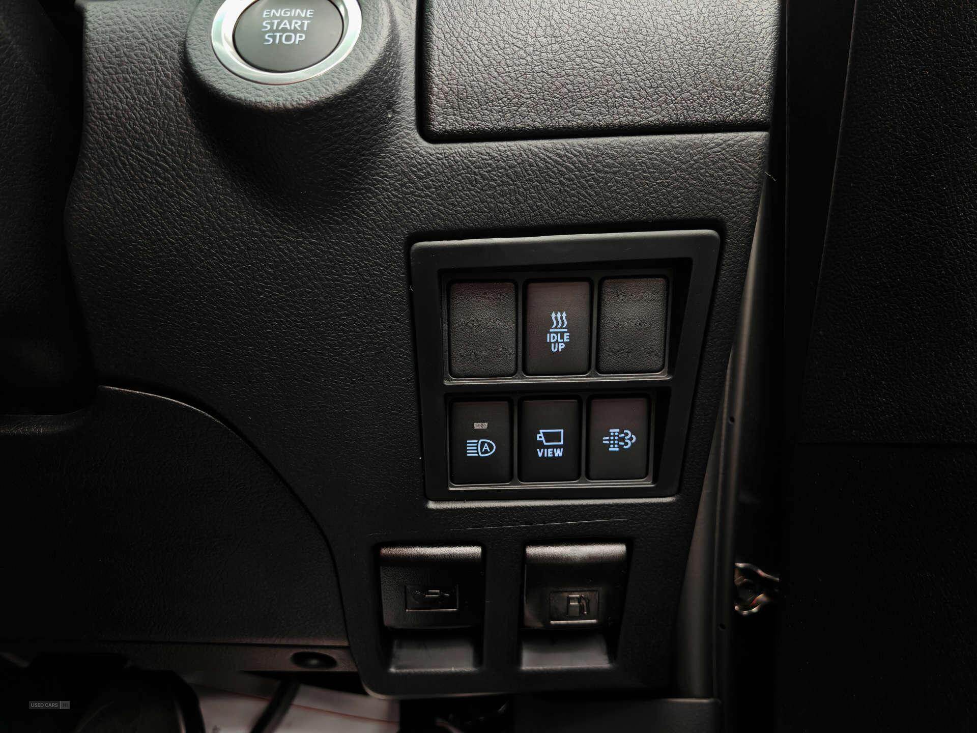 2025 Toyota Hilux 2.8 Hilux Invincible X MHEV 4WD A 4WD 4dr