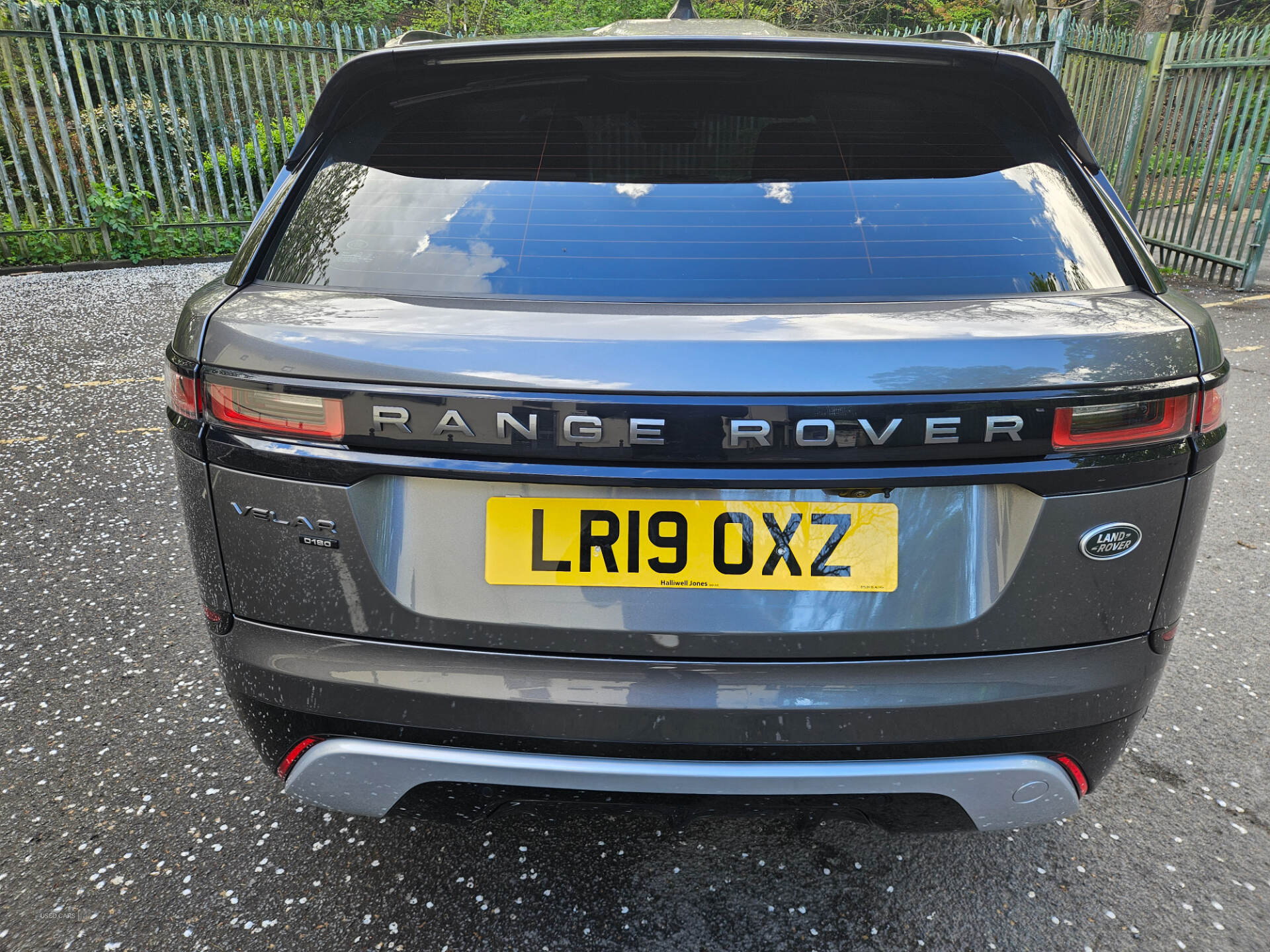 Apr 2019 Land Rover Range Rover Velar 2.0 D180 R-Dynamic 5dr Auto