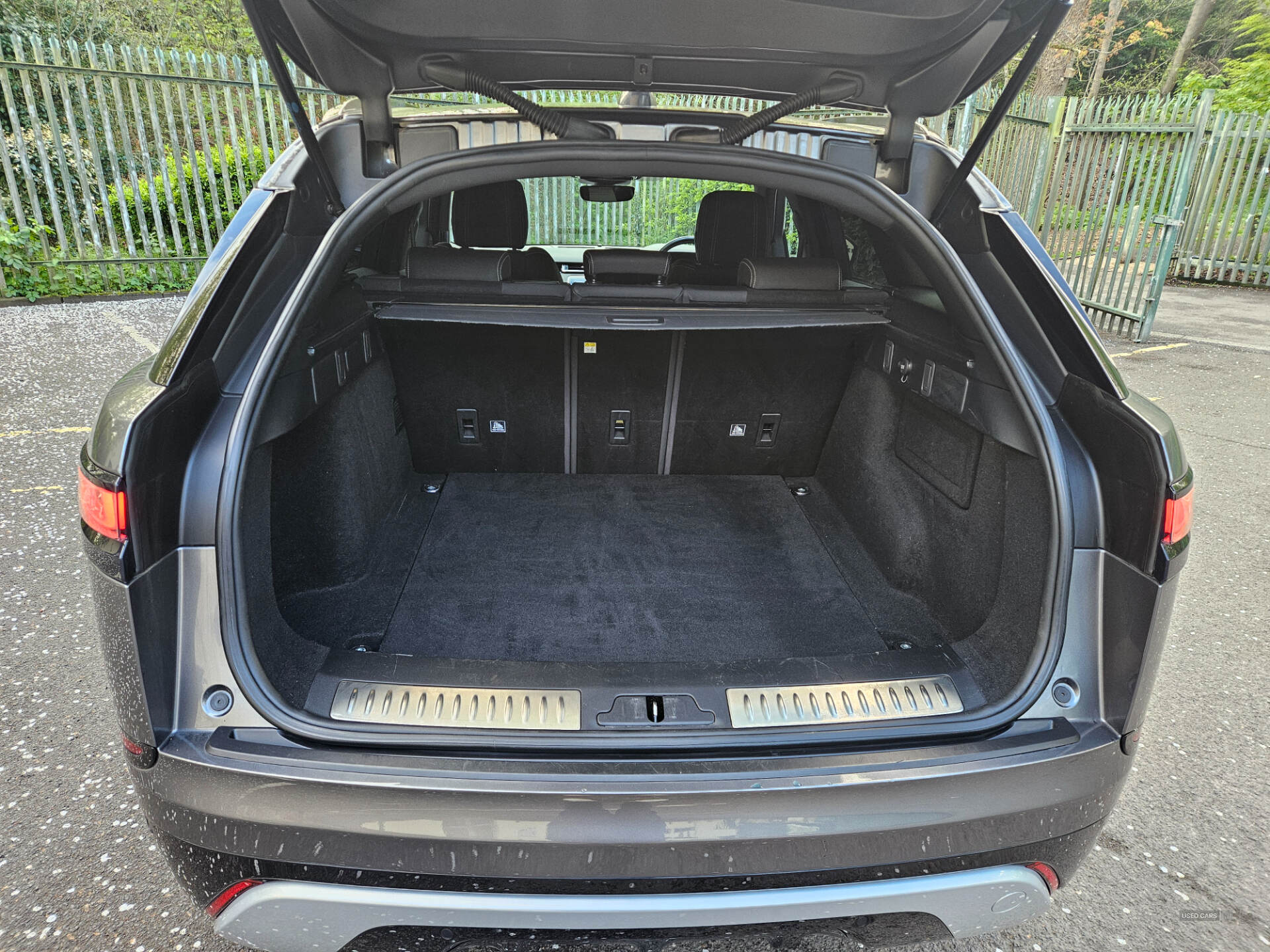 Apr 2019 Land Rover Range Rover Velar 2.0 D180 R-Dynamic 5dr Auto
