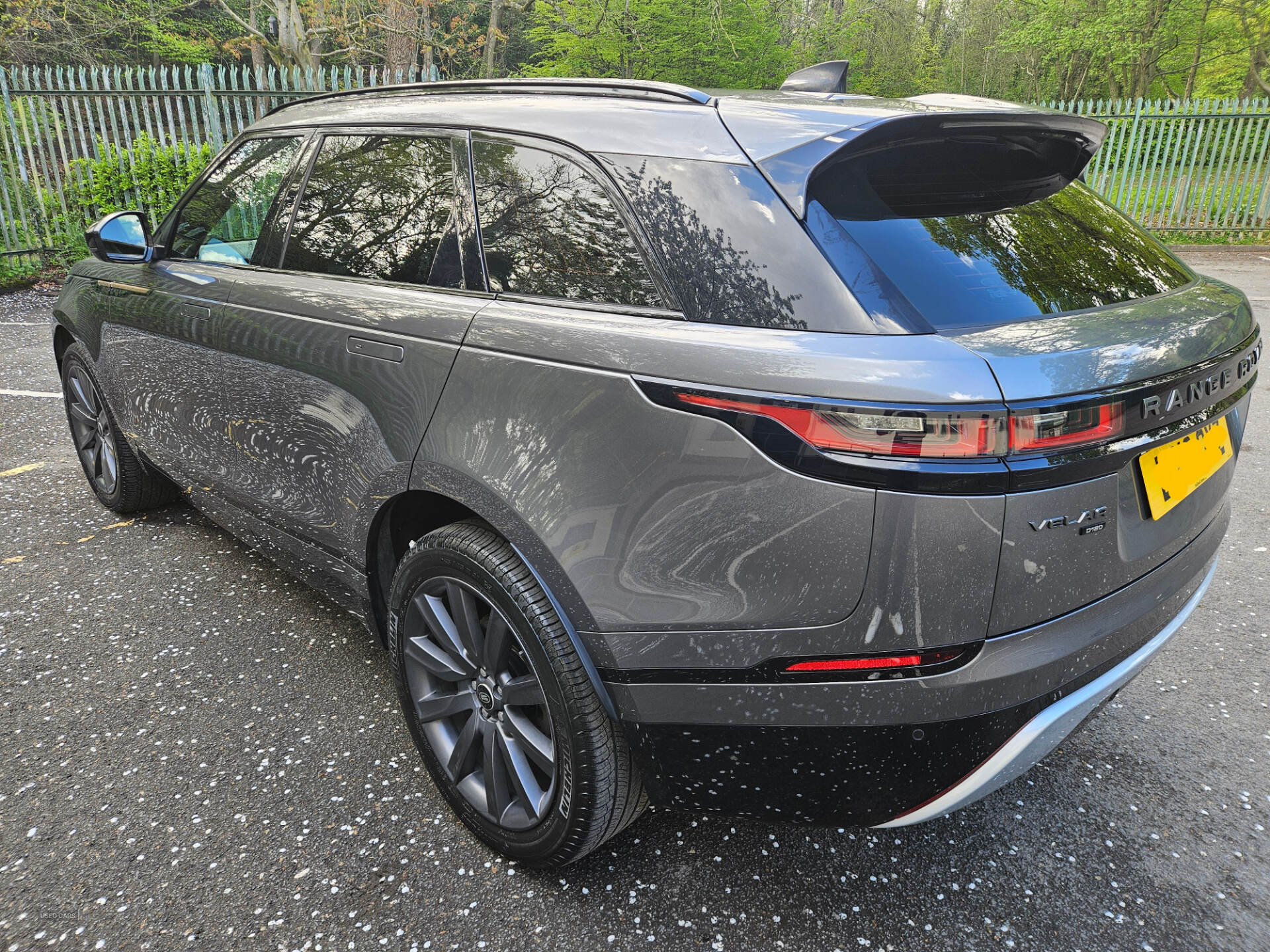 Apr 2019 Land Rover Range Rover Velar 2.0 D180 R-Dynamic 5dr Auto