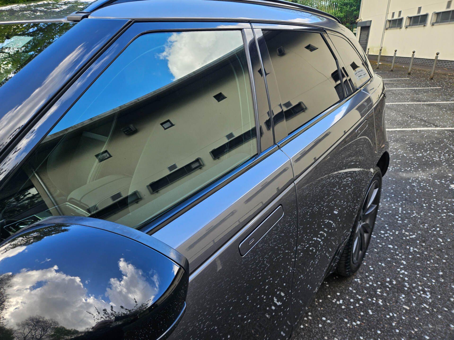 Apr 2019 Land Rover Range Rover Velar 2.0 D180 R-Dynamic 5dr Auto