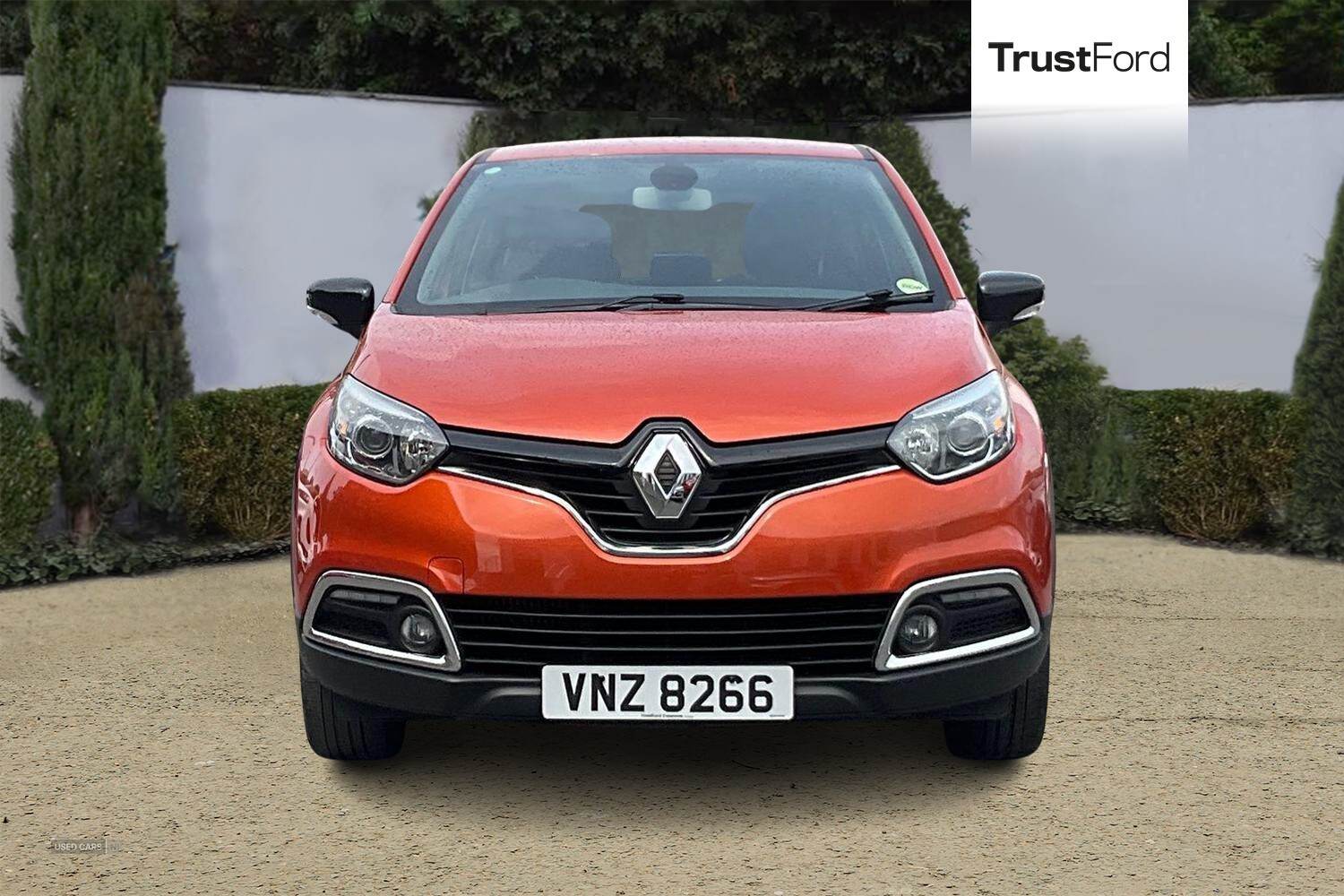 Feb 2016 Renault Captur 0.9 TCE 90 Dynamique Nav 5dr