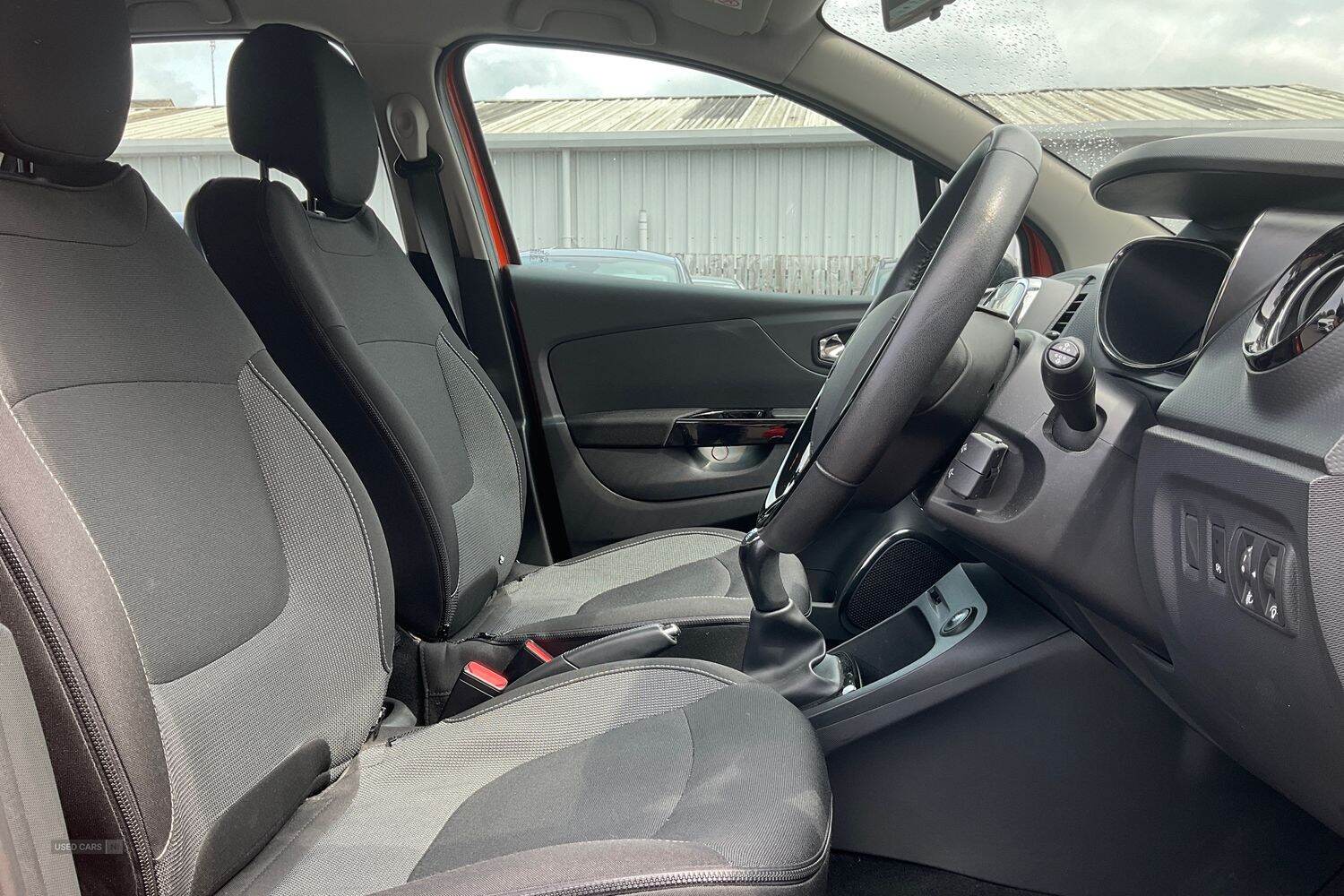 Feb 2016 Renault Captur 0.9 TCE 90 Dynamique Nav 5dr