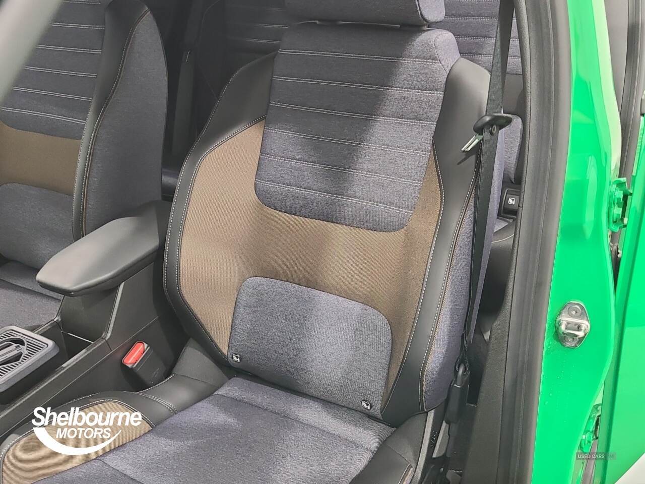 Feb 2025 Renault 5 110kW Techno Comfort Range 52 kWh 5dr Auto