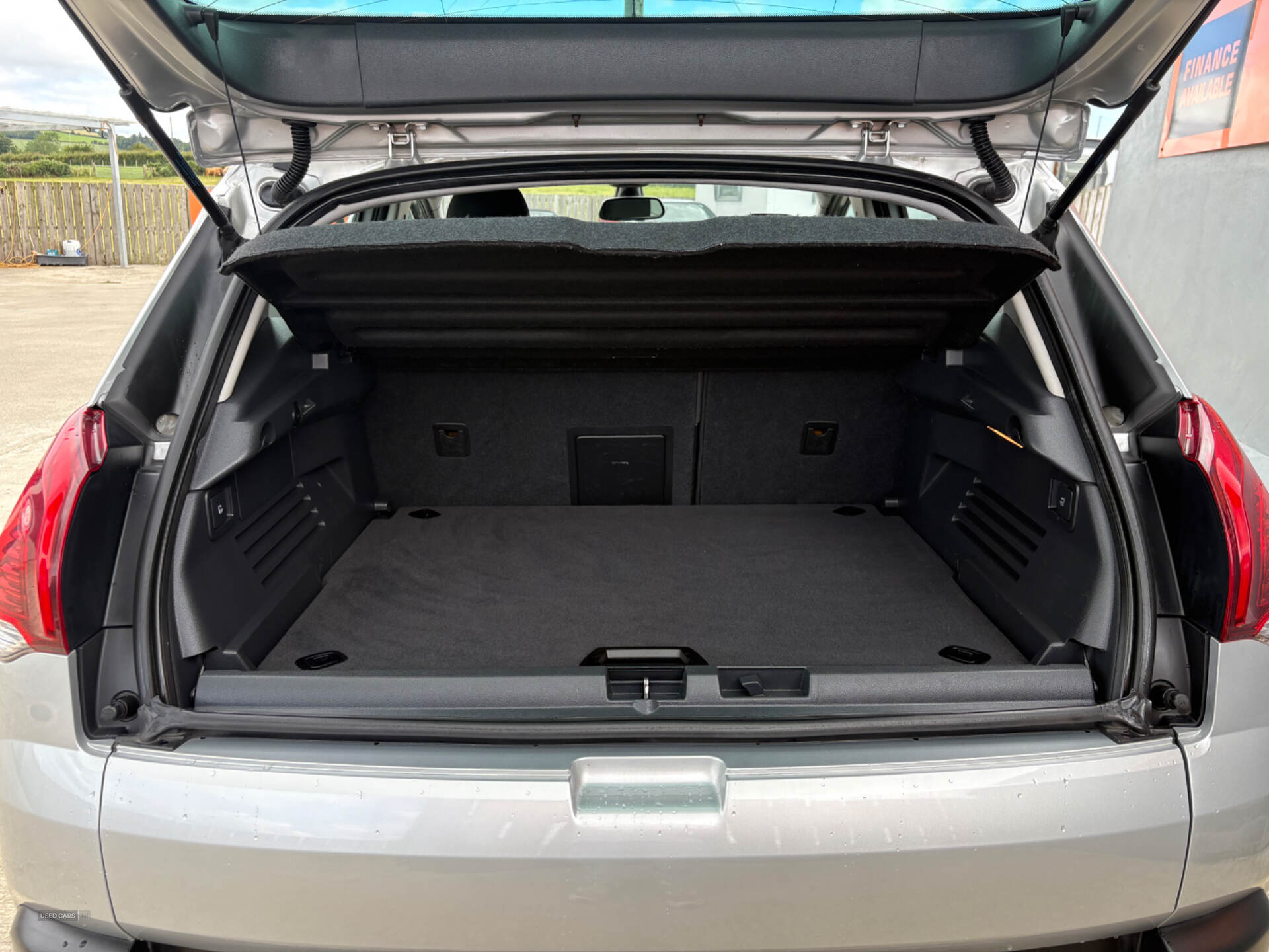 Peugeot 3008 DIESEL ESTATE in Derry / Londonderry