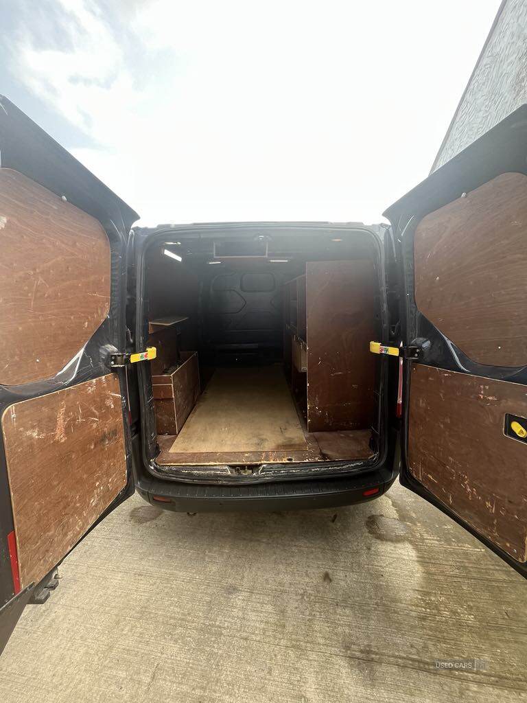 Oct 2014 Ford Transit Custom 2.2 TDCi 125ps Low Roof Trend Van
